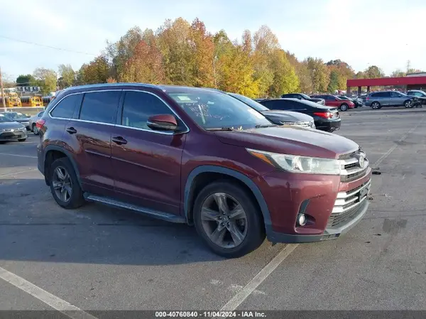 5TDDZRFHXJS499168 2018 TOYOTA HIGHLANDER - Image 1