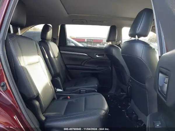 5TDDZRFHXJS499168 2018 TOYOTA HIGHLANDER - Image 8