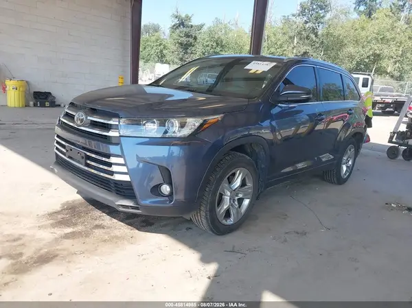 5TDDZRFHXJS499252 2018 TOYOTA HIGHLANDER - Image 2