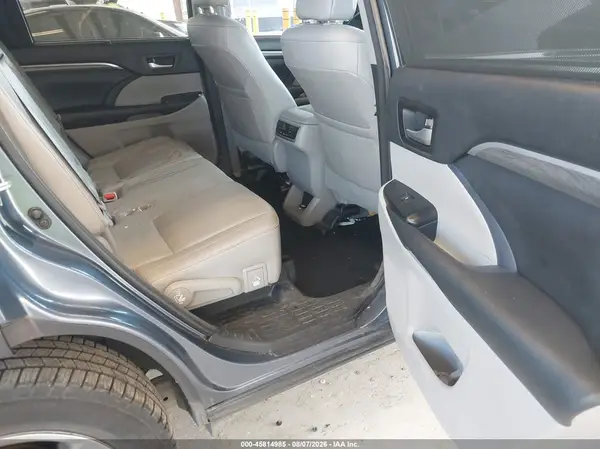 5TDDZRFHXJS499252 2018 TOYOTA HIGHLANDER - Image 8