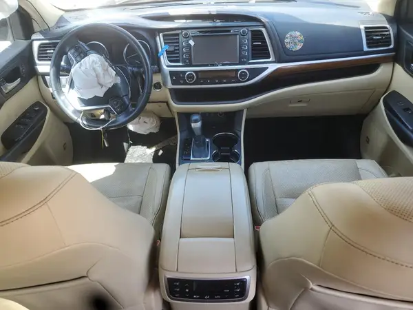 5TDDZRFHXJS833621 2018 TOYOTA HIGHLANDER - Image 8