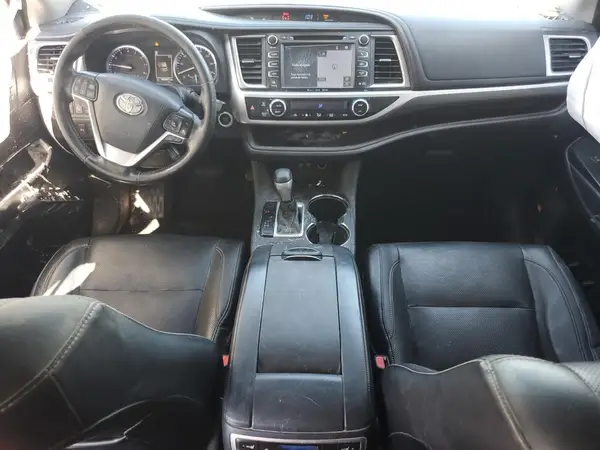 5TDDZRFHXJS847146 2018 TOYOTA HIGHLANDER - Image 8