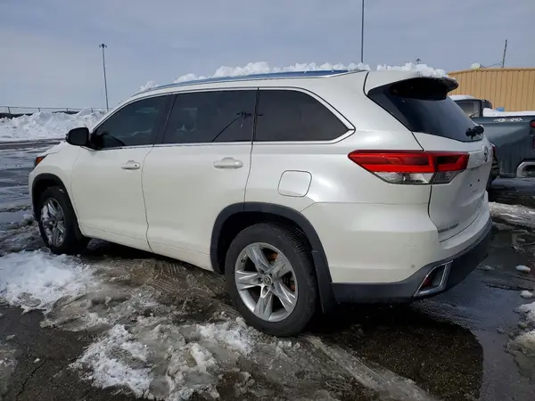 5TDDZRFHXJS851715 2018 TOYOTA HIGHLANDER - Image 2