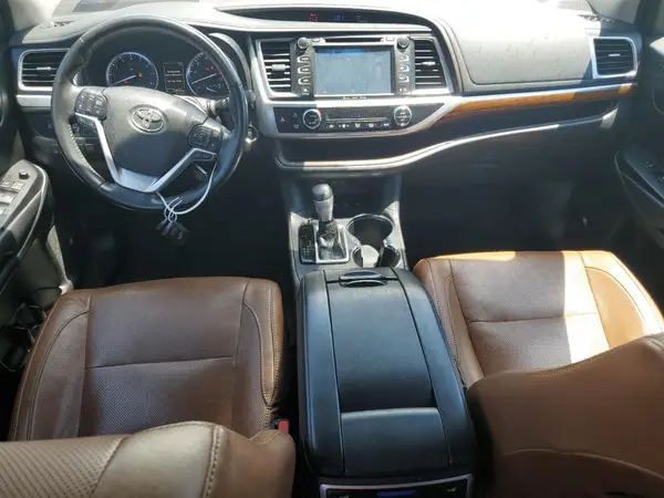 5TDDZRFHXJS859653 2018 TOYOTA HIGHLANDER - Image 8