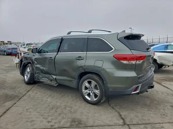 5TDDZRFHXJS861211 2018 TOYOTA HIGHLANDER - Image 2