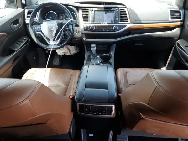 5TDDZRFHXJS861645 2018 TOYOTA HIGHLANDER - Image 8