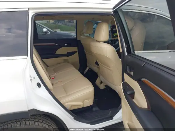 5TDDZRFHXJS863282 2018 TOYOTA HIGHLANDER - Image 8