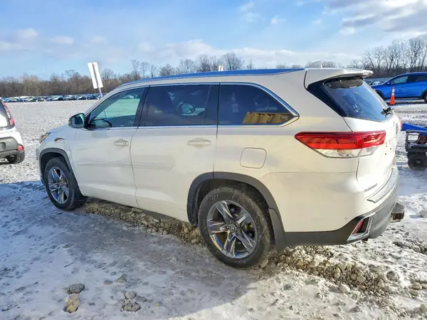 5TDDZRFHXJS867462 2018 TOYOTA HIGHLANDER - Image 2