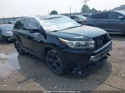 5TDDZRFHXJS874668 2018 TOYOTA HIGHLANDER
