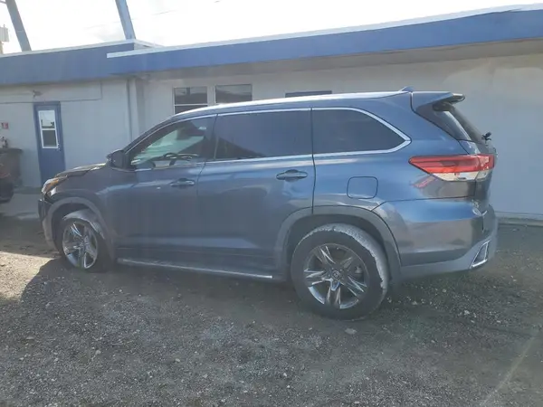 5TDDZRFHXJS875660 2018 TOYOTA HIGHLANDER - Image 2