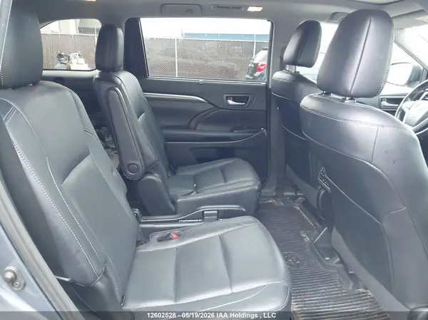 5TDDZRFHXJS876176 2018 TOYOTA HIGHLANDER - Image 8