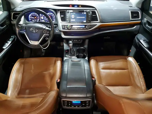 5TDDZRFHXJS883242 2018 TOYOTA HIGHLANDER - Image 8