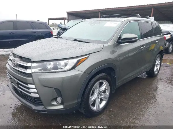 5TDDZRFHXJS885492 2018 TOYOTA HIGHLANDER - Image 2
