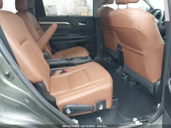 5TDDZRFHXJS885492 2018 TOYOTA HIGHLANDER - Image 8