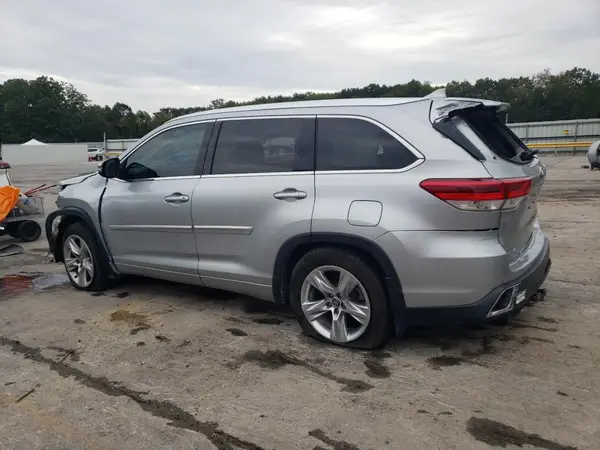 5TDDZRFHXJS888442 2018 TOYOTA HIGHLANDER - Image 2