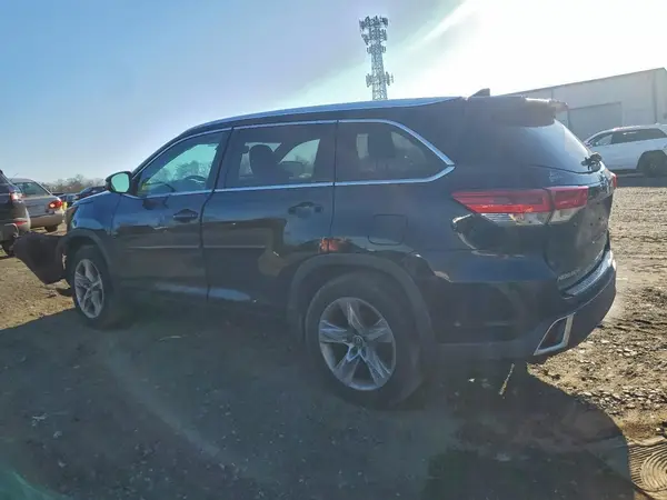 5TDDZRFHXJS889395 2018 TOYOTA HIGHLANDER - Image 2