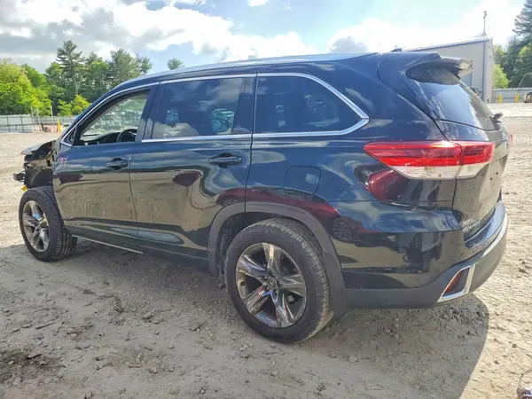 5TDDZRFHXJS890207 2018 TOYOTA HIGHLANDER - Image 2