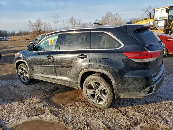 5TDDZRFHXJS900914 2018 TOYOTA HIGHLANDER - Image 2