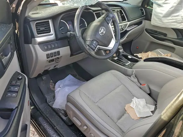 5TDDZRFHXJS900914 2018 TOYOTA HIGHLANDER - Image 8