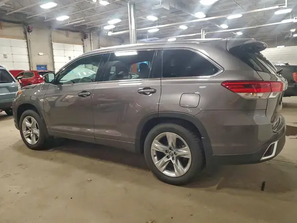5TDDZRFHXJS907846 2018 TOYOTA HIGHLANDER - Image 2