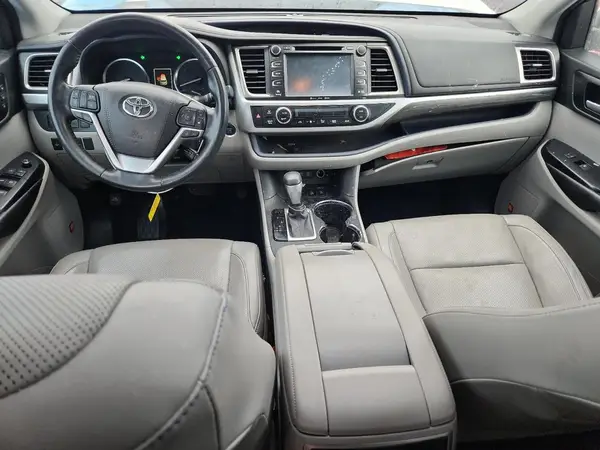 5TDDZRFHXJS913226 2018 TOYOTA HIGHLANDER - Image 8