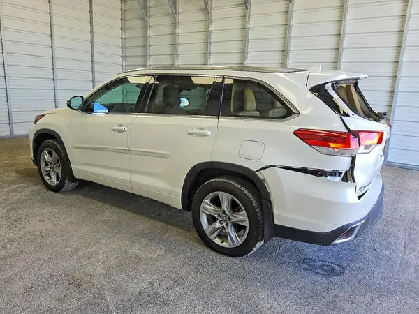5TDDZRFHXKS706451 2019 TOYOTA HIGHLANDER - Image 2