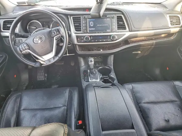 5TDDZRFHXKS707390 2019 TOYOTA HIGHLANDER - Image 8