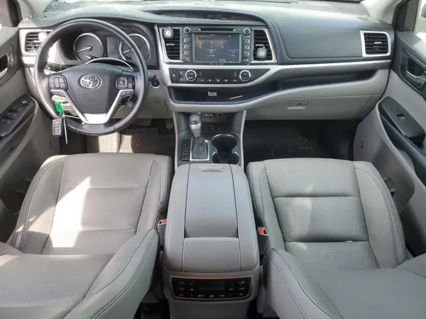 5TDDZRFHXKS933090 2019 TOYOTA HIGHLANDER - Image 8