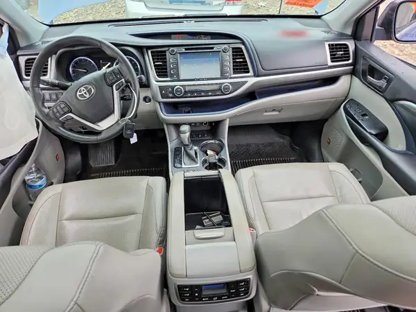 5TDDZRFHXKS940606 2019 TOYOTA HIGHLANDER - Image 8