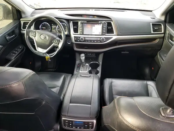 5TDDZRFHXKS941528 2019 TOYOTA HIGHLANDER - Image 8