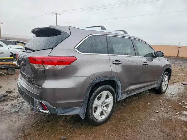2019 TOYOTA HIGHLANDER COPART lot 76289425 auction photo 3