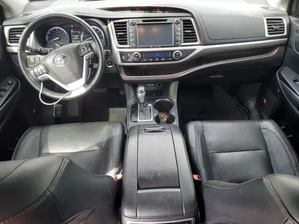 5TDDZRFHXKS954019 2019 TOYOTA HIGHLANDER - Image 8