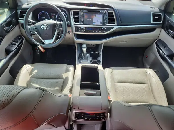 5TDDZRFHXKS957146 2019 TOYOTA HIGHLANDER - Image 8