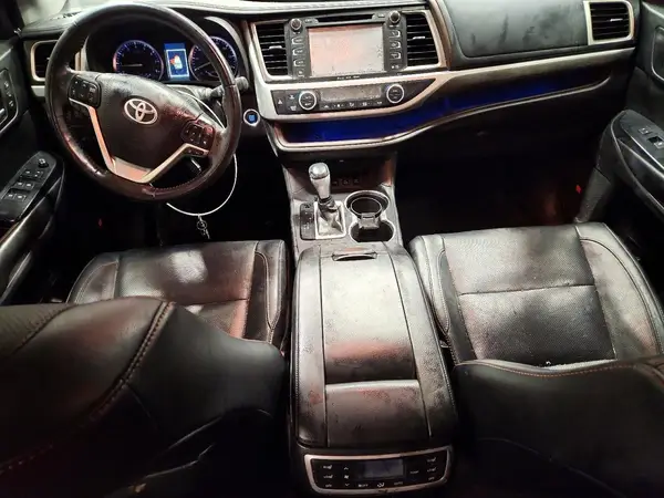 5TDDZRFHXKS970687 2019 TOYOTA HIGHLANDER - Image 8