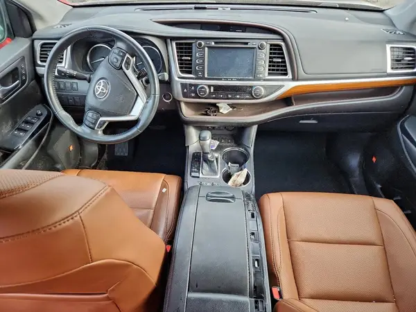 5TDDZRFHXKS977381 2019 TOYOTA HIGHLANDER - Image 8