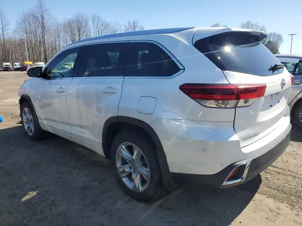 5TDDZRFHXKS992446 2019 TOYOTA HIGHLANDER - Image 2