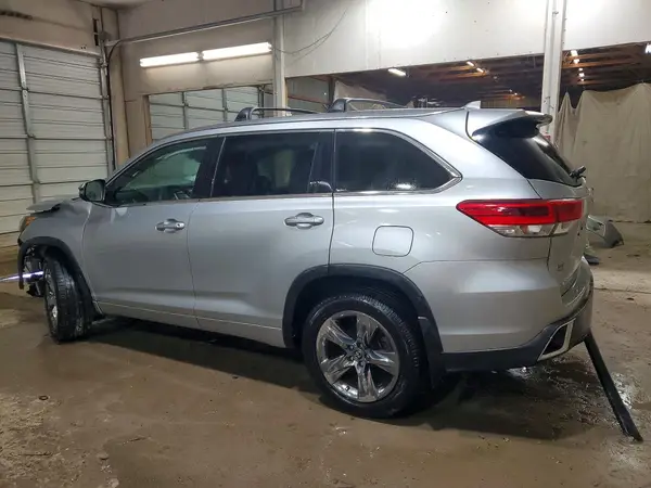 5TDDZRFHXKS997033 2019 TOYOTA HIGHLANDER - Image 2