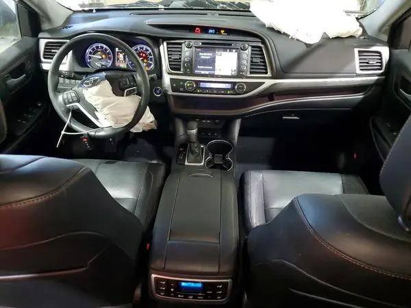 5TDDZRFHXKS997033 2019 TOYOTA HIGHLANDER - Image 8