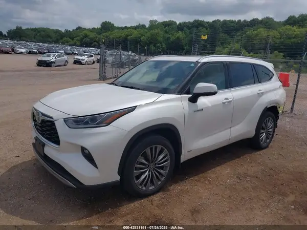 5TDEBRCH0LS006579 2020 TOYOTA HIGHLANDER - Image 2