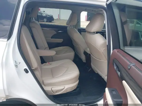 5TDEBRCH0LS006579 2020 TOYOTA HIGHLANDER - Image 8