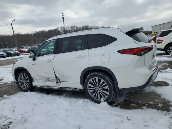 5TDEBRCH0LS013869 2020 TOYOTA HIGHLANDER - Image 2