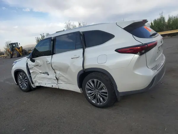 5TDEBRCH0MS026056 2021 TOYOTA HIGHLANDER - Image 2