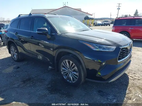 5TDEBRCH0MS039163 2021 TOYOTA HIGHLANDER - Image 1