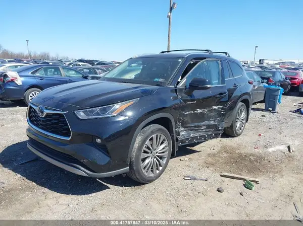 5TDEBRCH0MS039163 2021 TOYOTA HIGHLANDER - Image 2