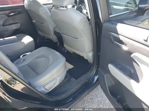 5TDEBRCH0MS039163 2021 TOYOTA HIGHLANDER - Image 8
