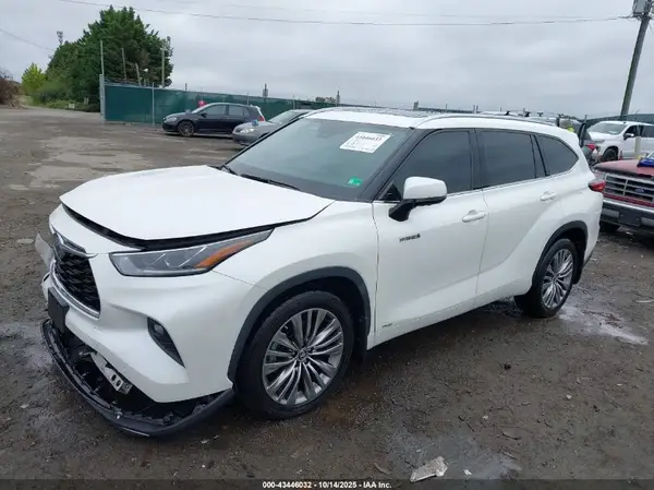 5TDEBRCH0MS057890 2021 TOYOTA HIGHLANDER - Image 2