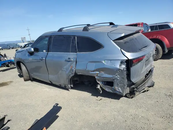 5TDEBRCH0MS065925 2021 TOYOTA HIGHLANDER - Image 2