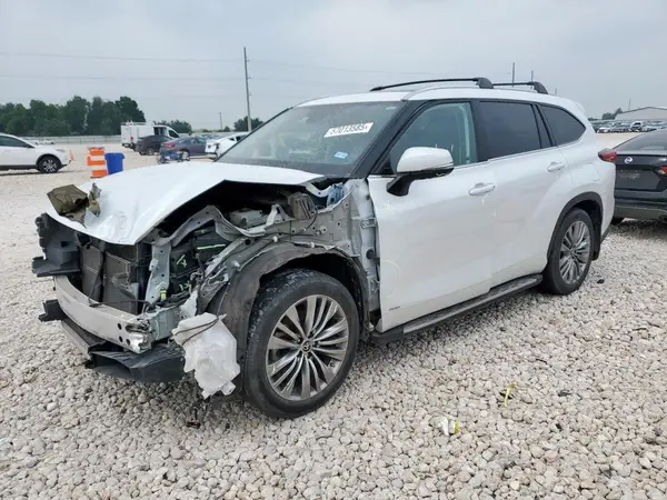 5TDEBRCH0NS085528 2022 TOYOTA HIGHLANDER - Image 1
