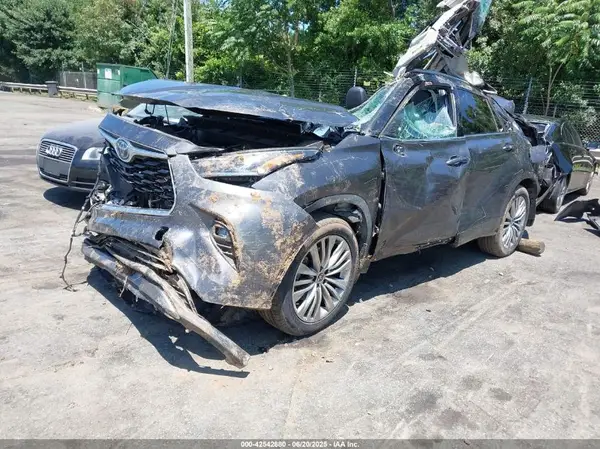 5TDEBRCH0NS090356 2022 TOYOTA HIGHLANDER - Image 2