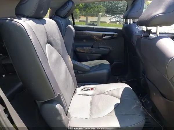 5TDEBRCH0NS090356 2022 TOYOTA HIGHLANDER - Image 8